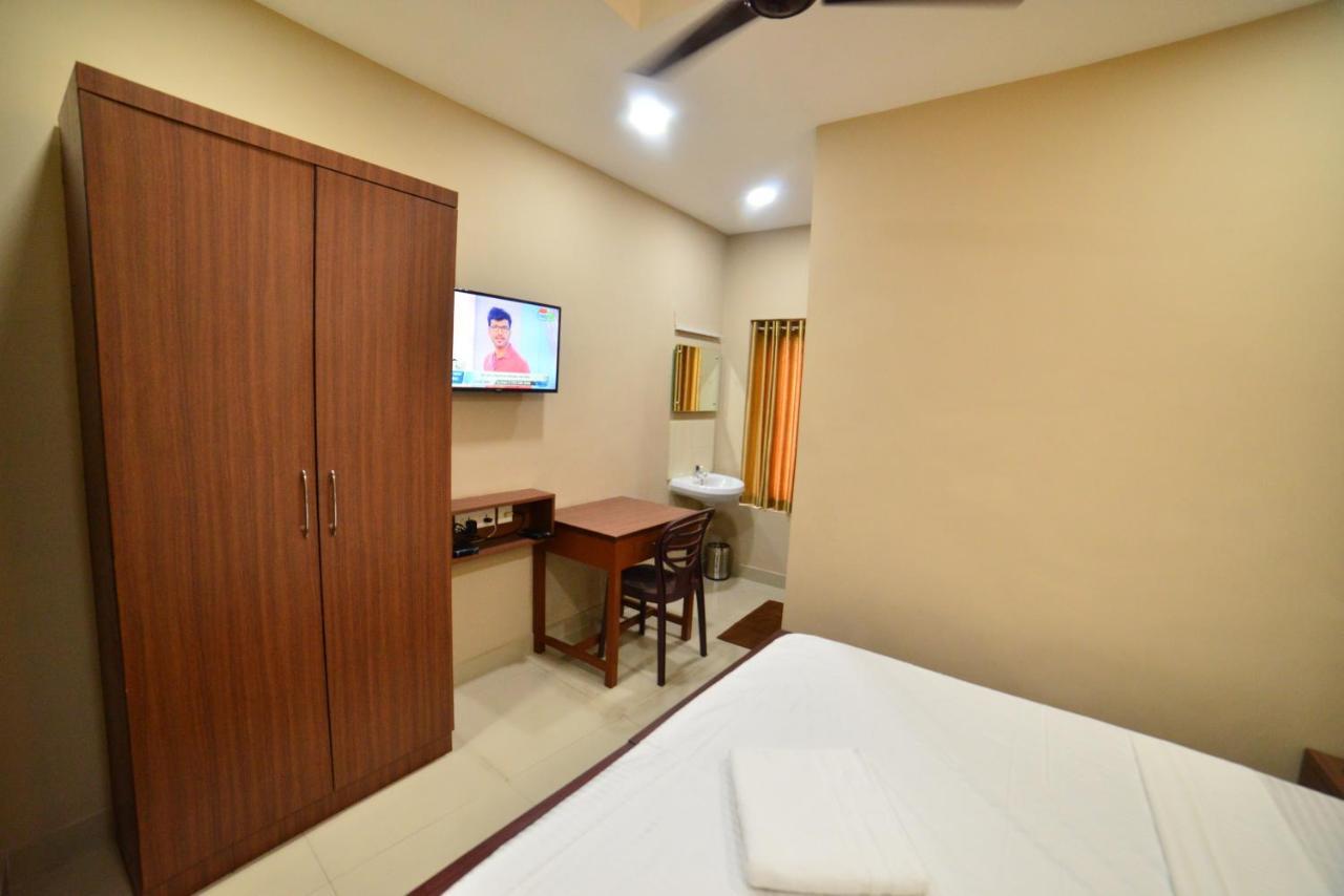 Hotel Priya Kottakkal 外观 照片