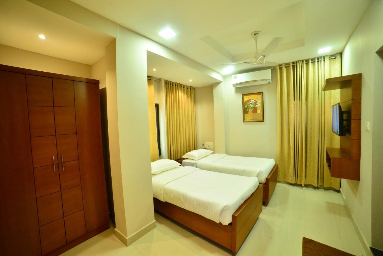 Hotel Priya Kottakkal 外观 照片