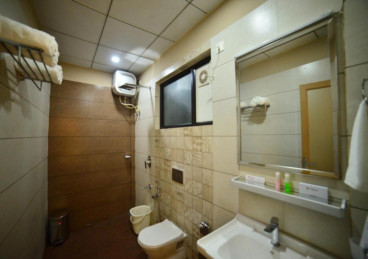 Hotel Priya Kottakkal 外观 照片