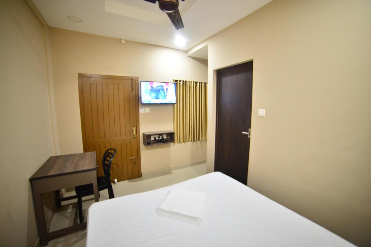 Hotel Priya Kottakkal 外观 照片