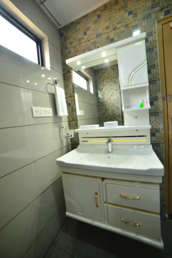 Hotel Priya Kottakkal 外观 照片