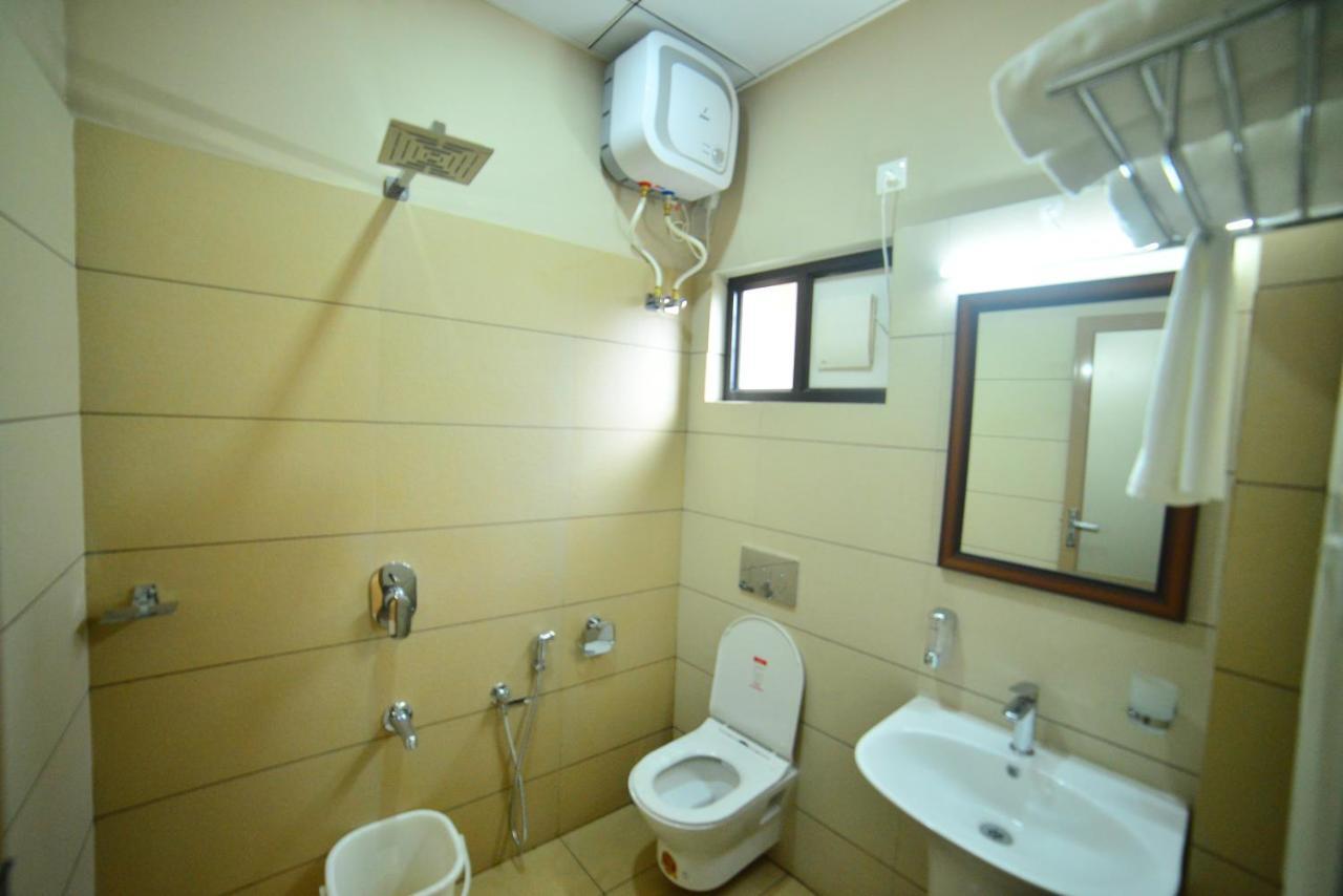 Hotel Priya Kottakkal 外观 照片